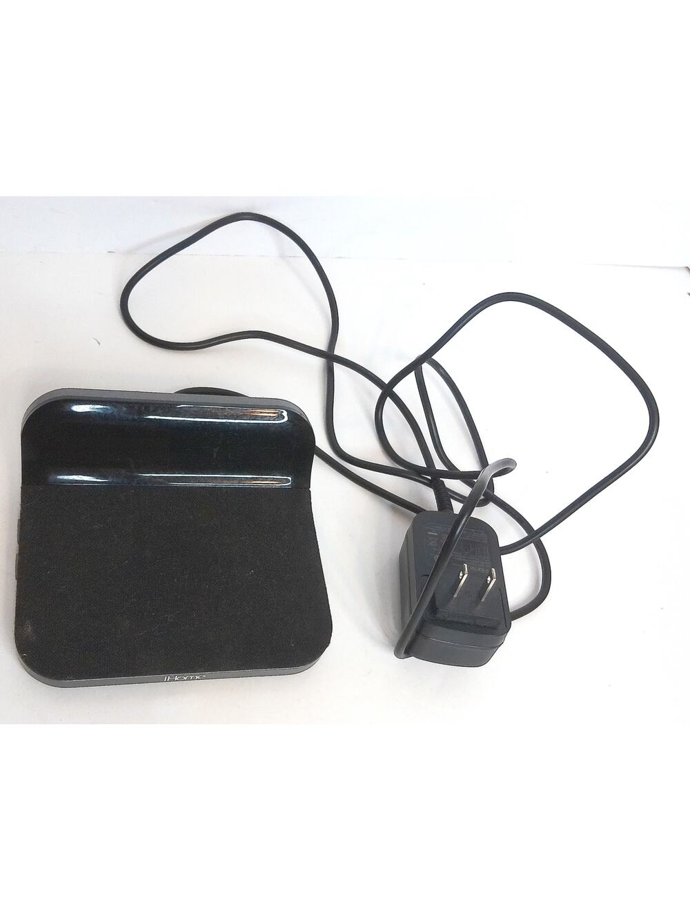 iHome iW18 Alarm Clock and Wireless Phone Charger USB iPhone Android